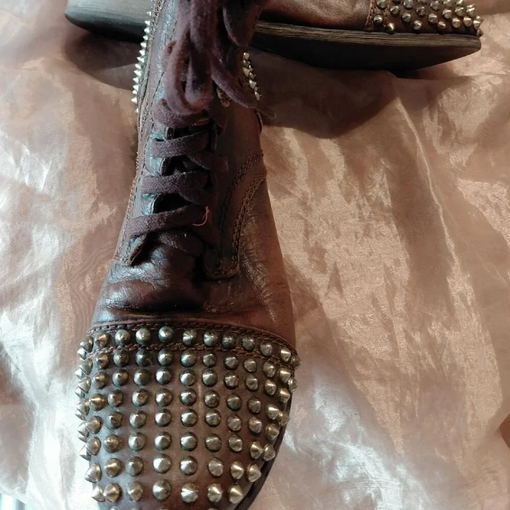 Steve Madden Tarnney Brown Leather Studded Combat Boot - Picture 4 of 6